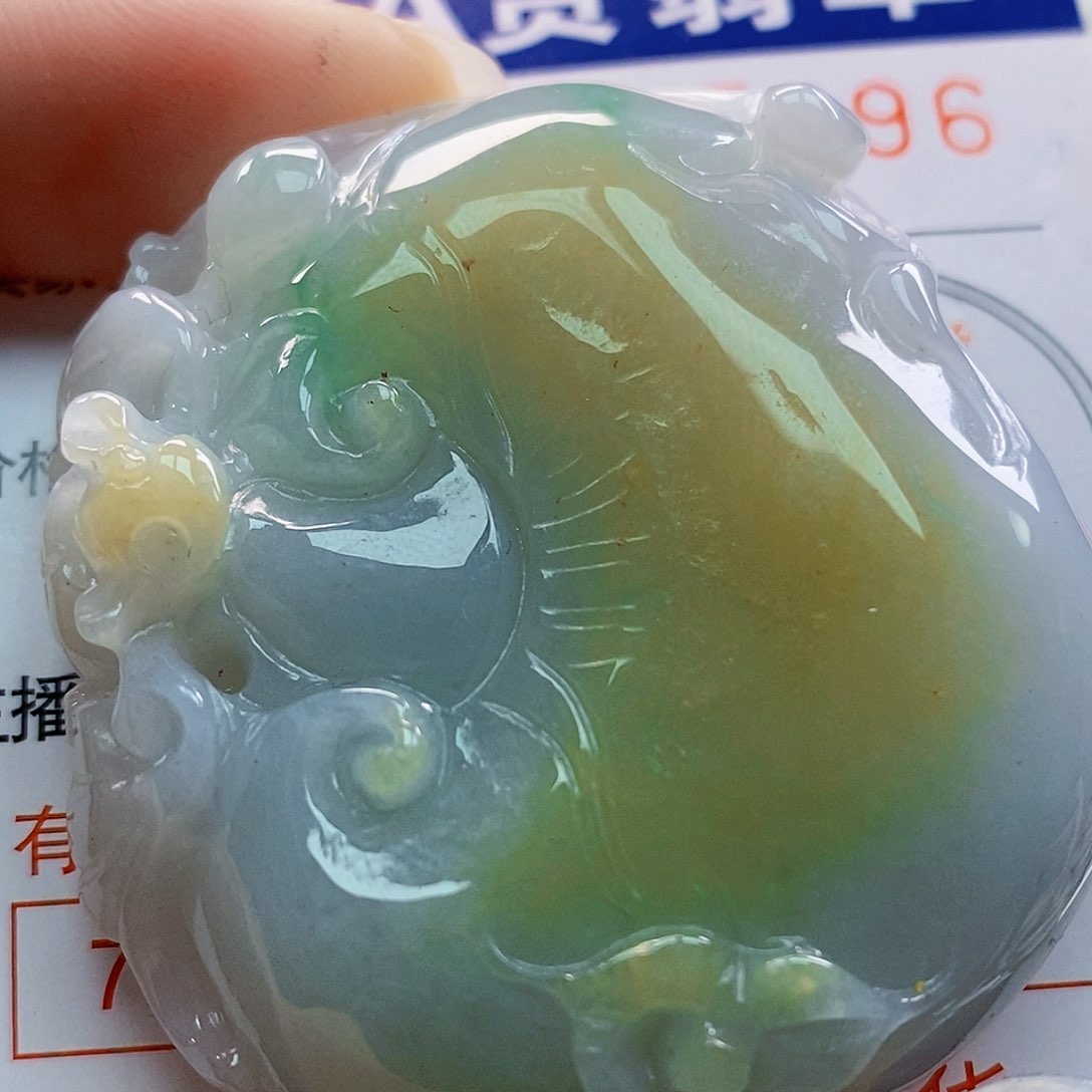 吊坠(不含链)未镶嵌翡翠