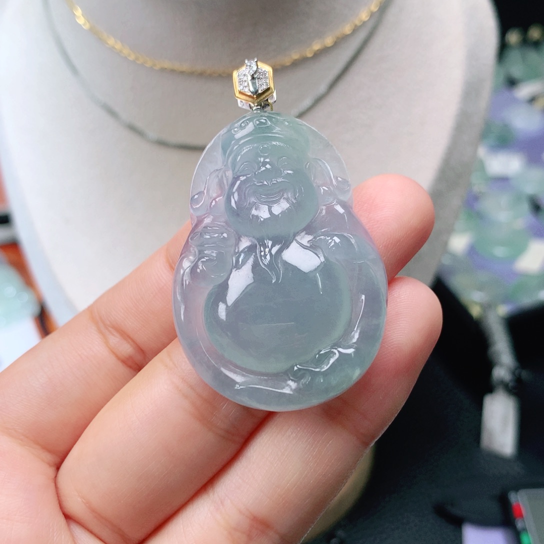 颈饰18K金镶嵌翡翠财神爷