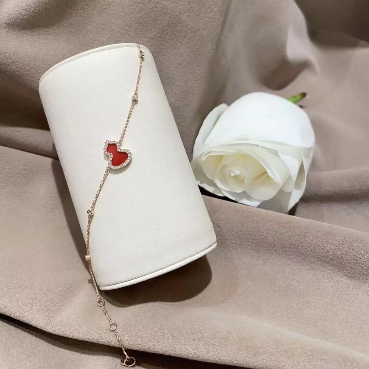 18k金重金版镶嵌天然钻石玫瑰金红葫芦手链，多样性发其一GHJ