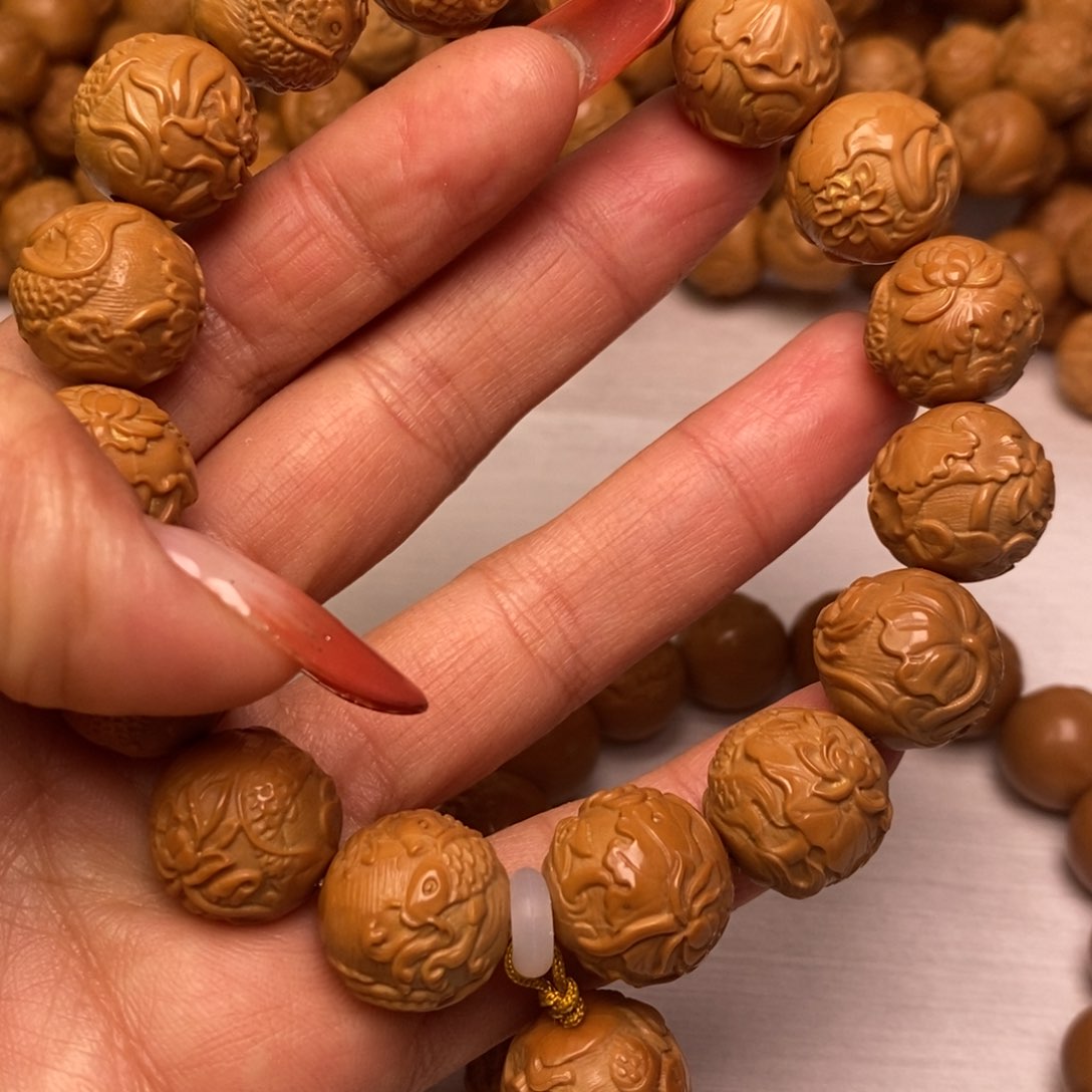 猴头核桃吊坠一***码双鱼手串