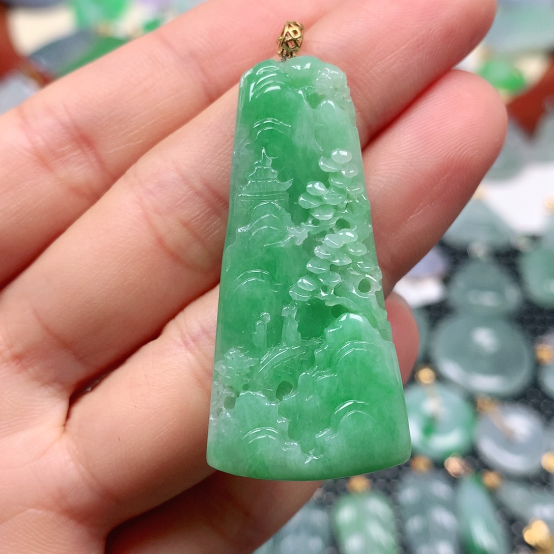 【闪购商品】翡翠吊坠(不含链)18K金镶嵌