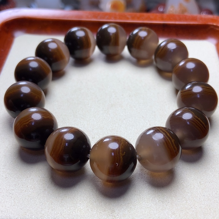 玛瑙/玉髓手串未镶嵌三色俏景儿