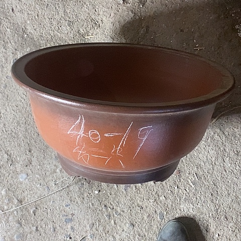 紫砂中国宜兴紫砂花盆，