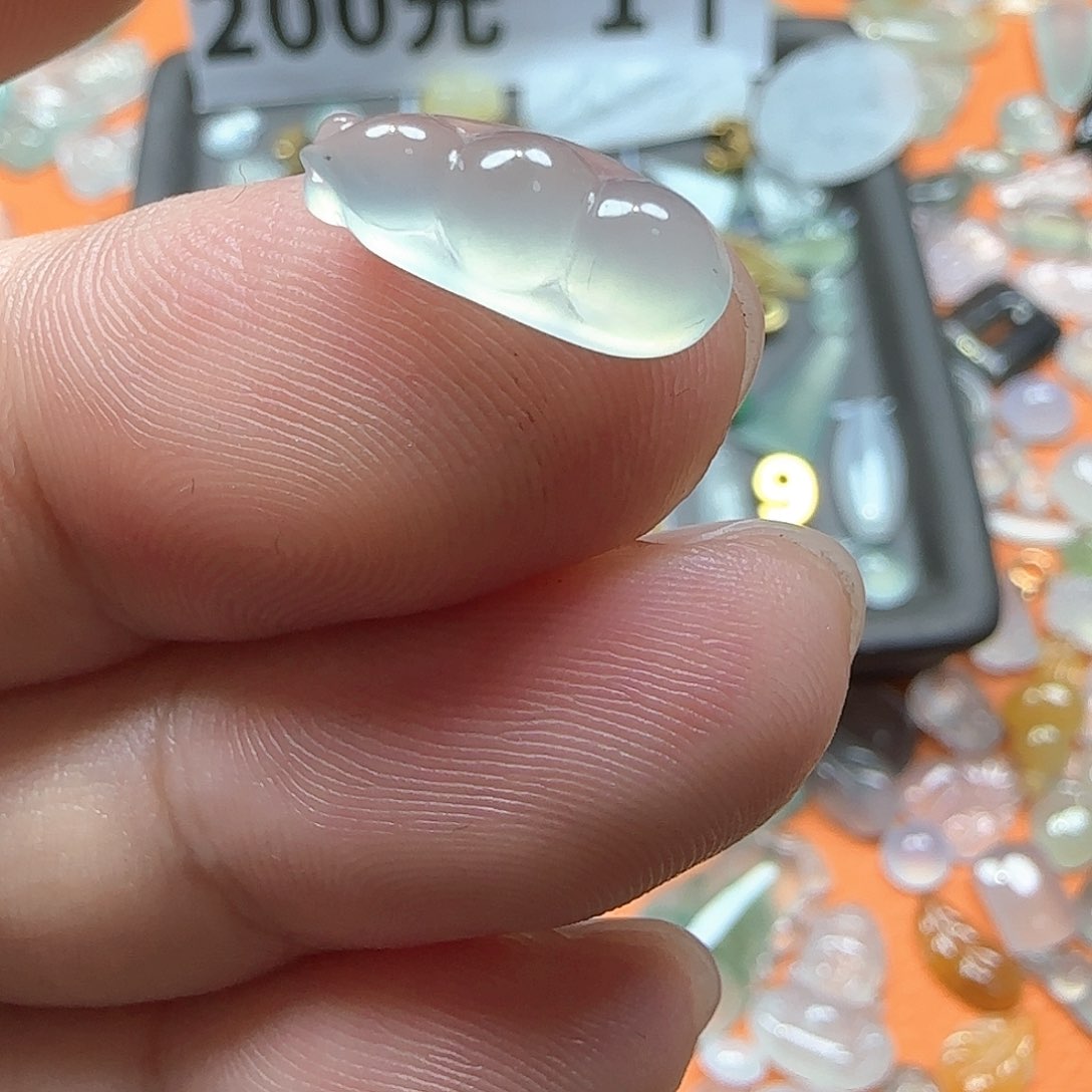 定制翡翠未镶嵌翡翠