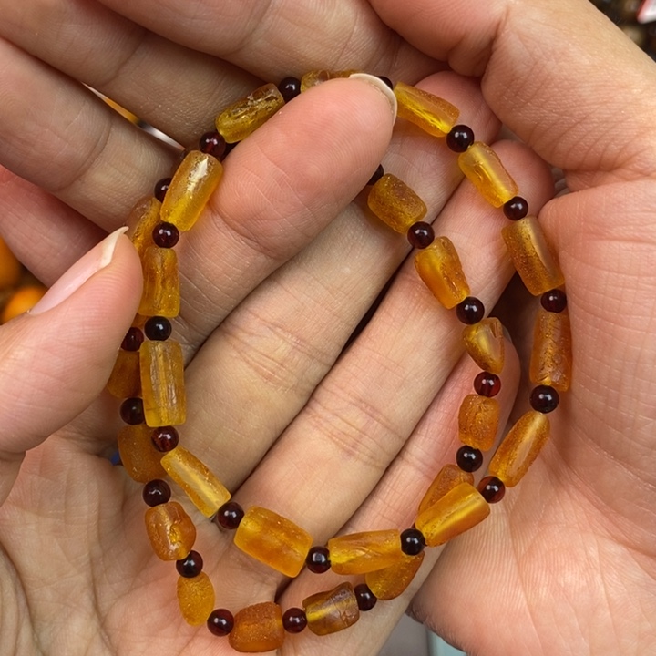 琥珀未镶嵌珠宝奇石多样性发其一