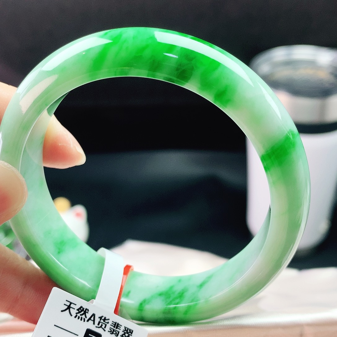 未镶嵌手镯翡翠57辣绿