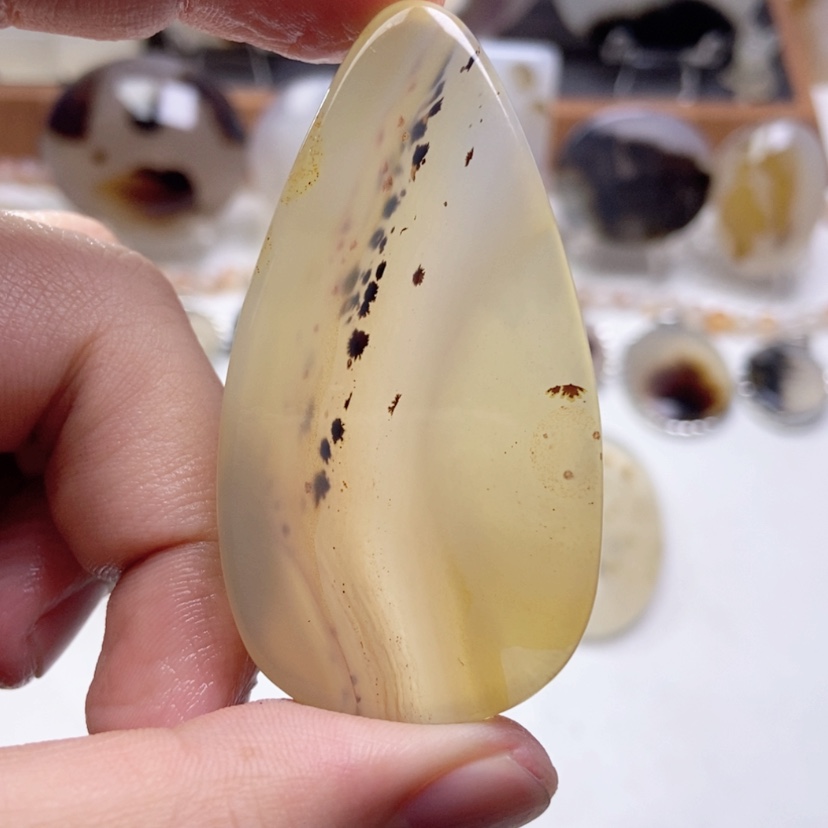 【闪购商品】玛瑙/玉髓颈饰未镶嵌