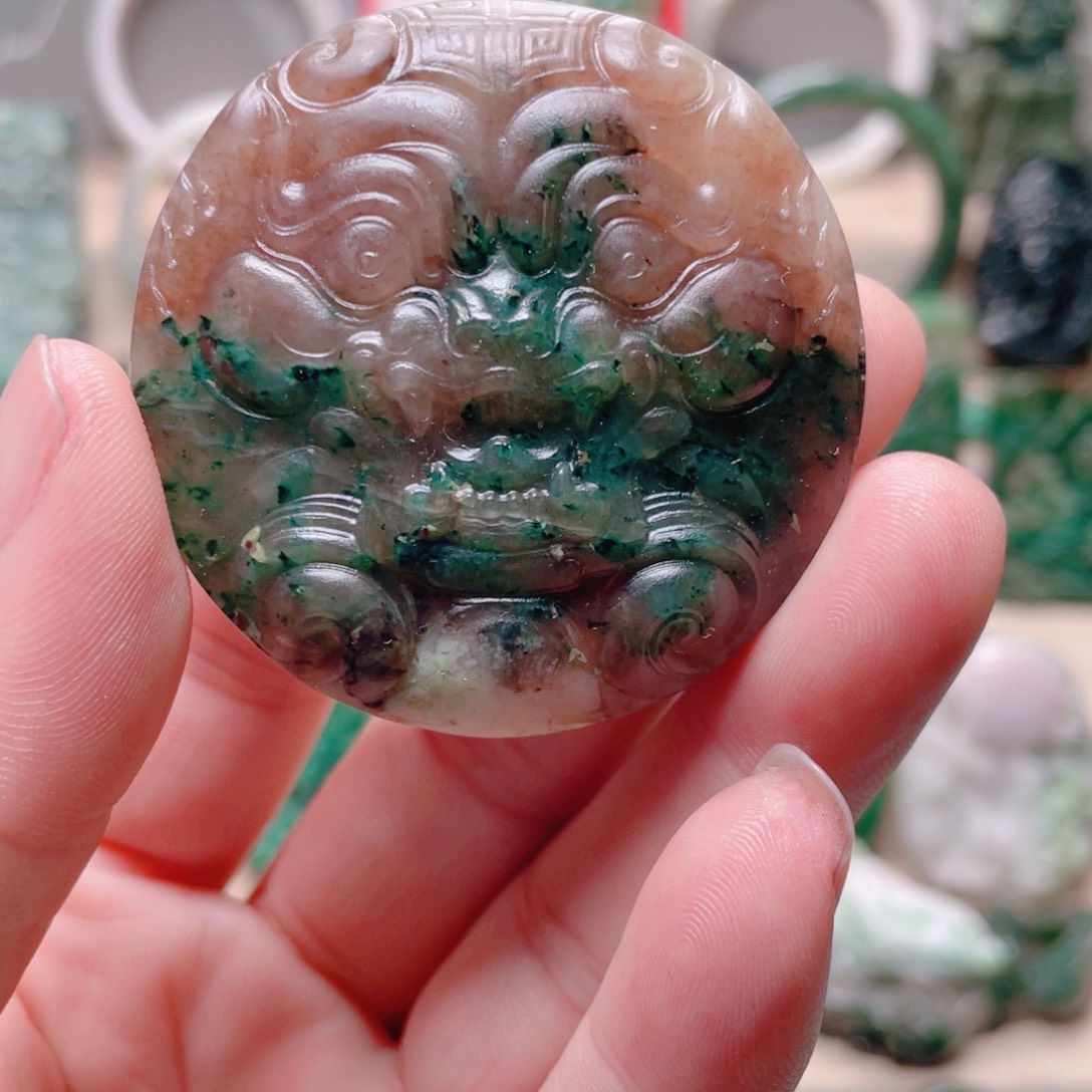 独山玉未镶嵌颈饰