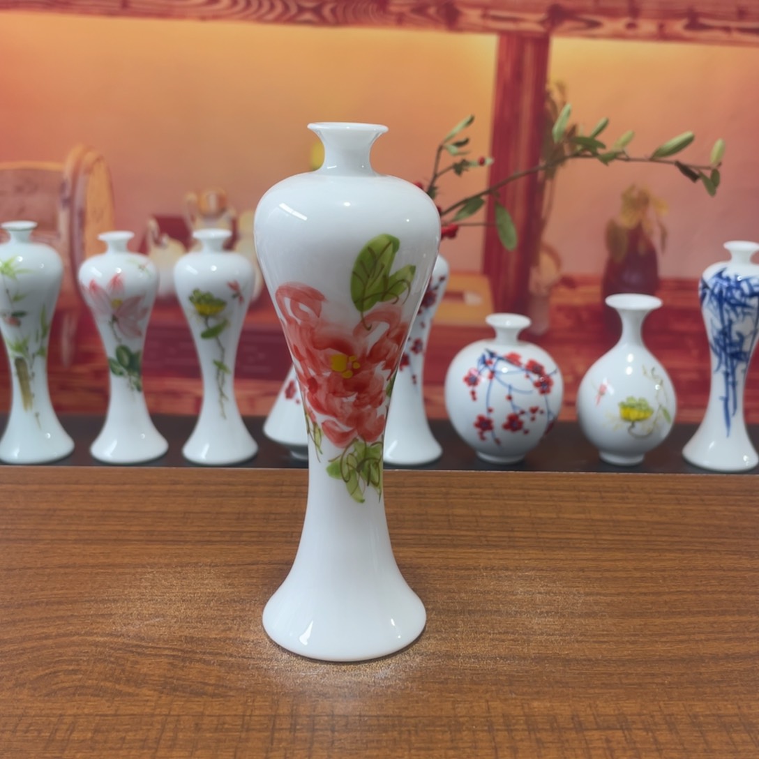 陶瓷景德镇小花瓶等着你