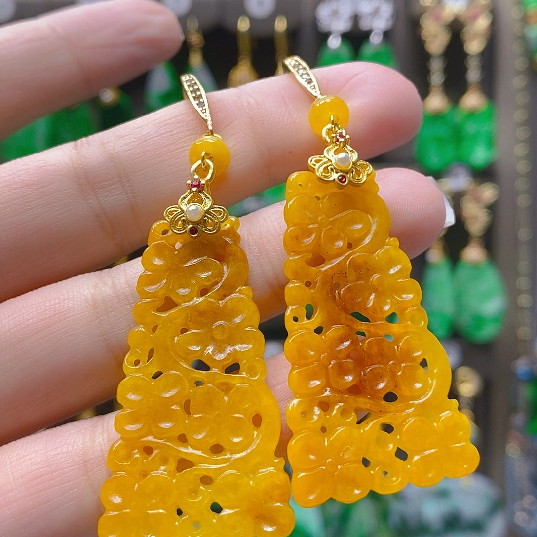 未镶嵌翡翠耳饰翡翠