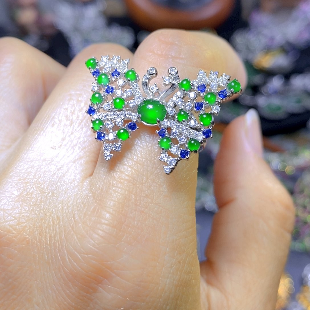 翡翠颈饰银S925镶嵌天然翡翠