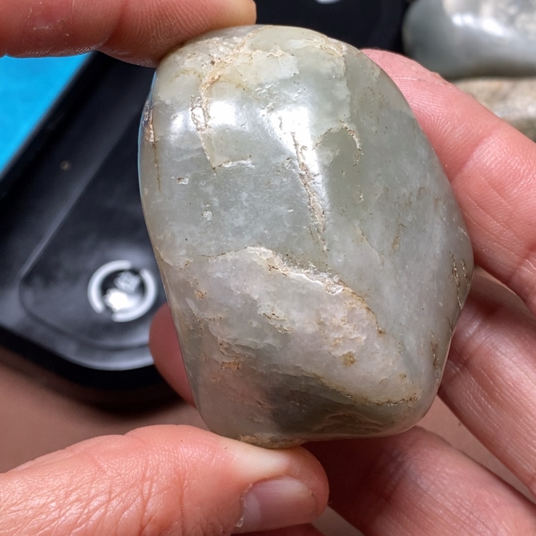 和田玉挂件足铂镶嵌