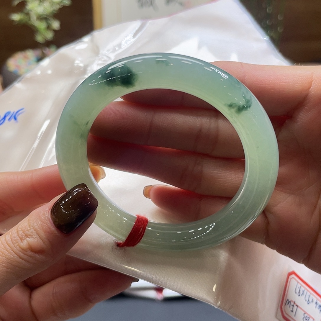 翡翠未镶嵌手镯32 号