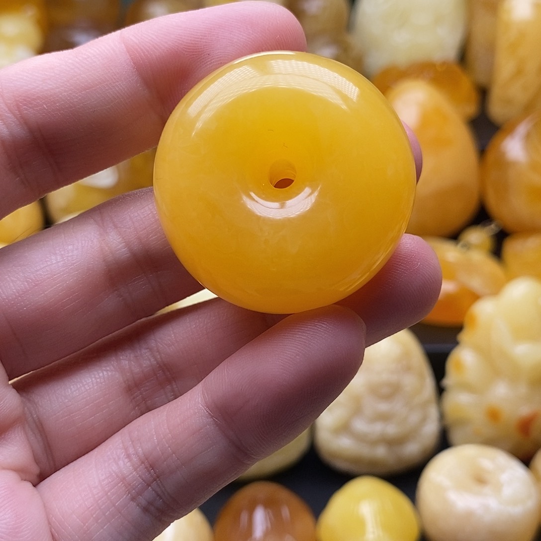琥珀颈饰未镶嵌琥珀蜜蜡吊坠