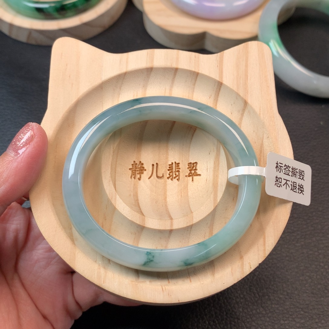 翡翠手镯未镶嵌54贵妃