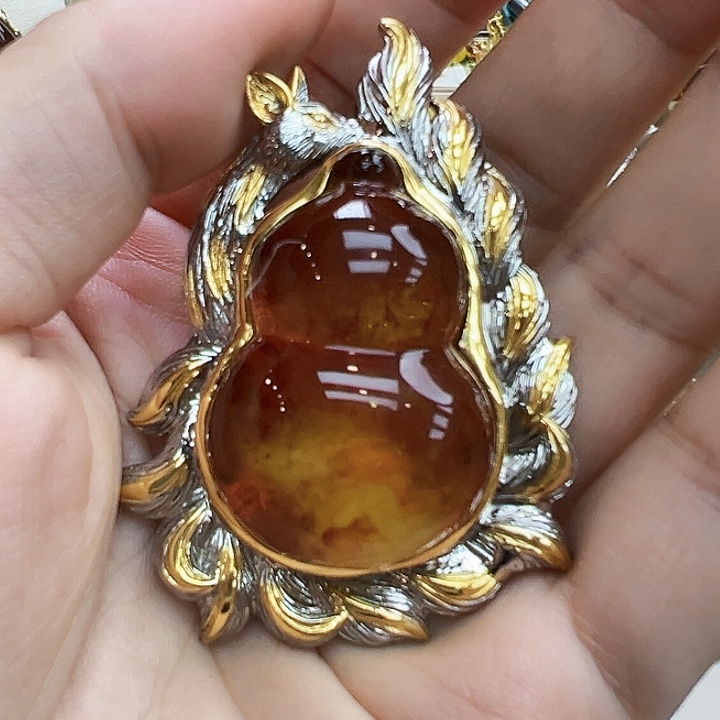 琥珀未镶嵌珠宝奇石