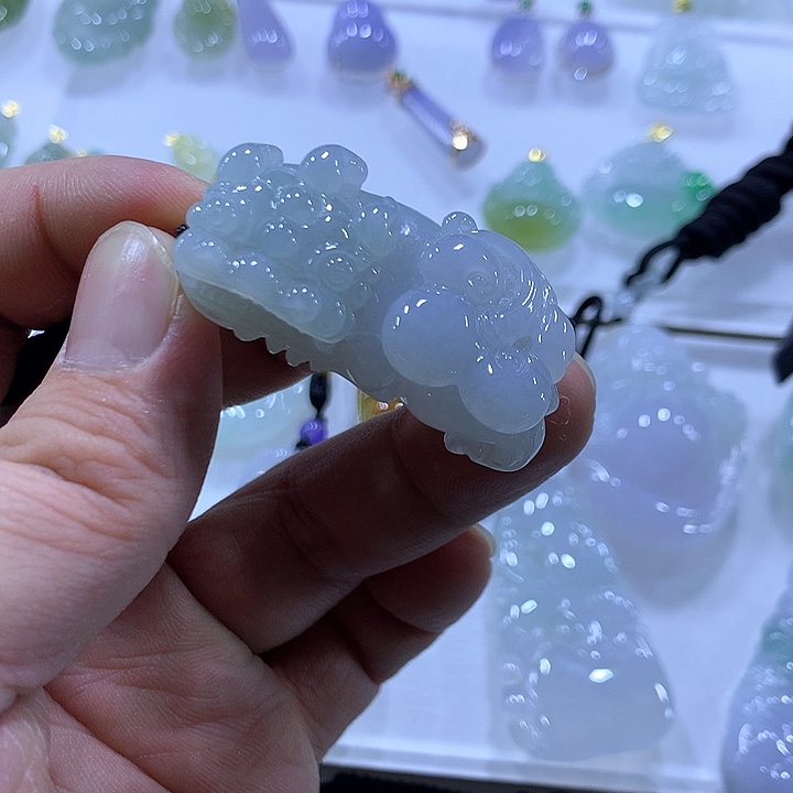 翡翠颈饰未镶嵌天然翡翠A货吊坠