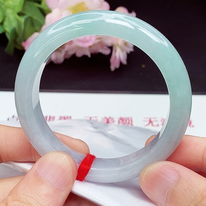 翡翠手镯未镶嵌58圈