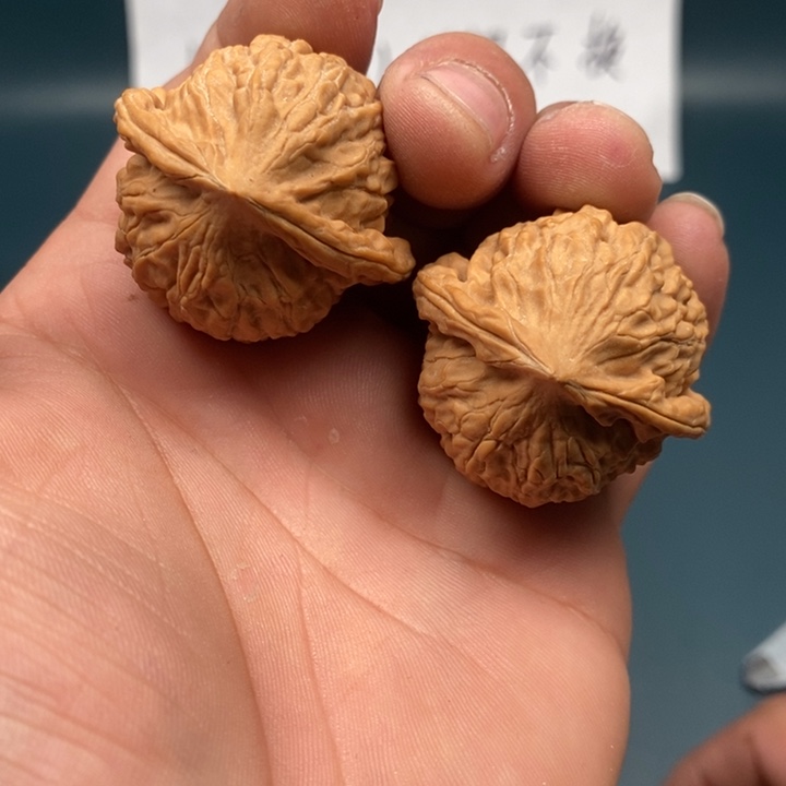 木质文玩核桃金牛，，