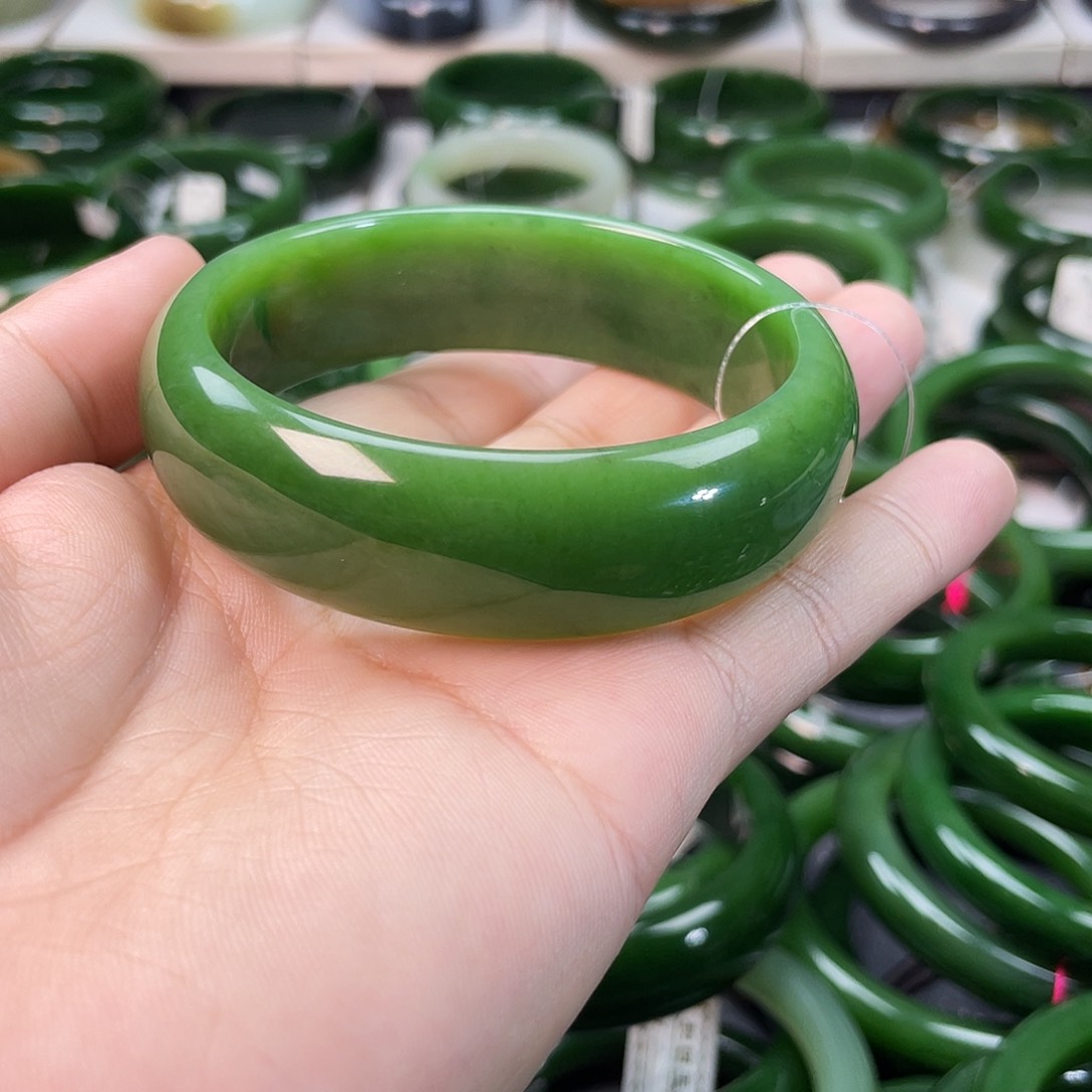 和田玉（碧玉）手镯未镶嵌