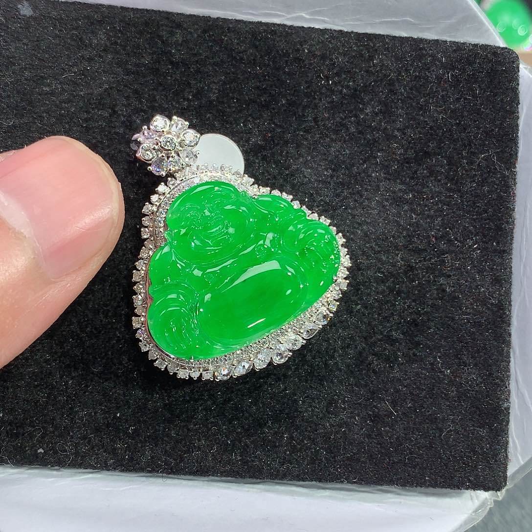 翡翠吊坠(赠链)18K金镶嵌