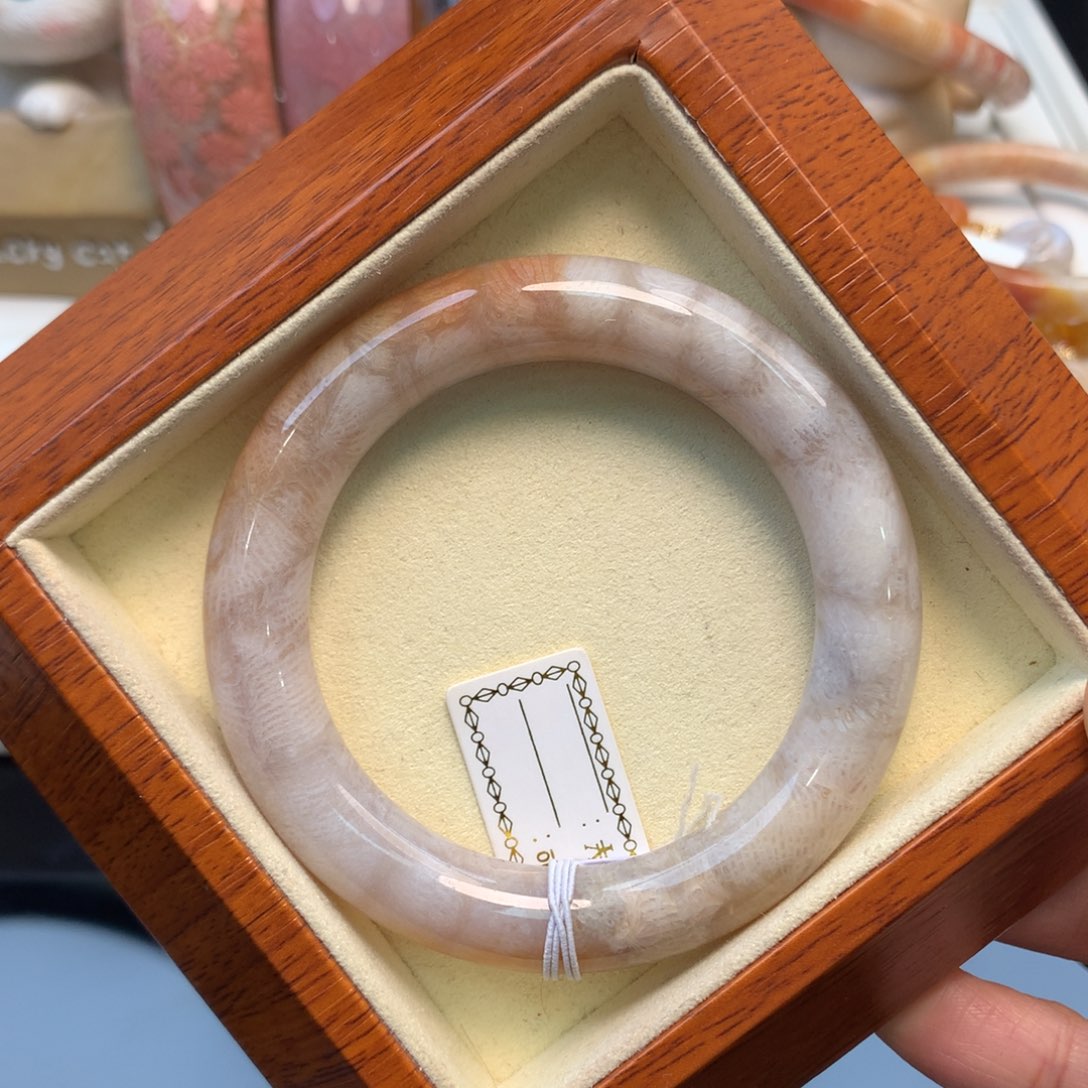 硅化珊瑚（珊瑚玉）手镯未镶嵌53.2口凤尾