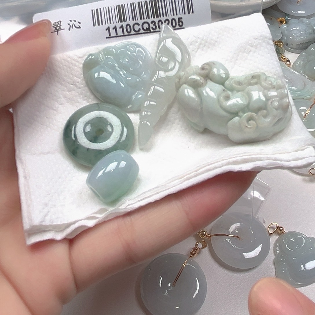 翡翠未镶嵌吊坠(不含链)