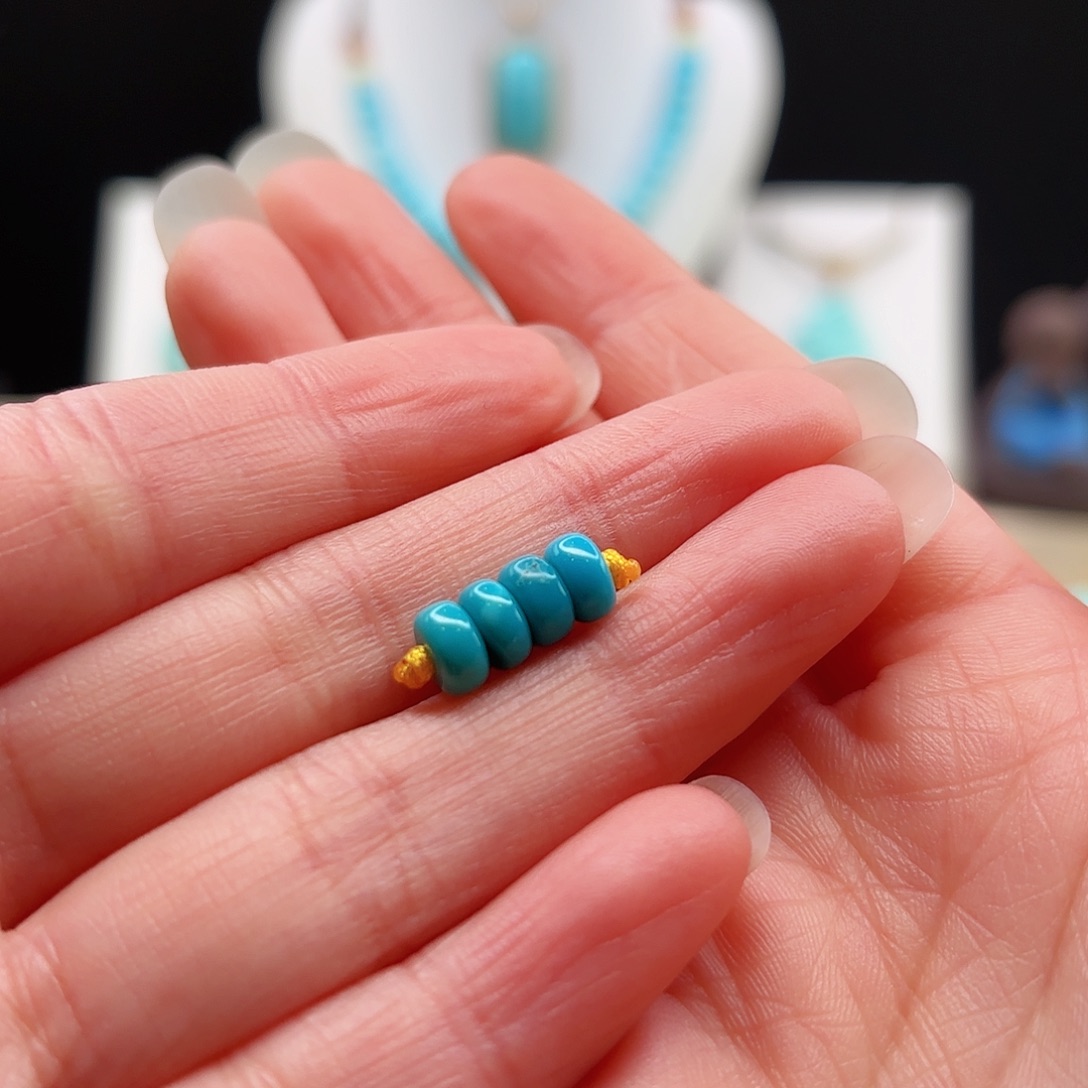 绿松石配饰未镶嵌