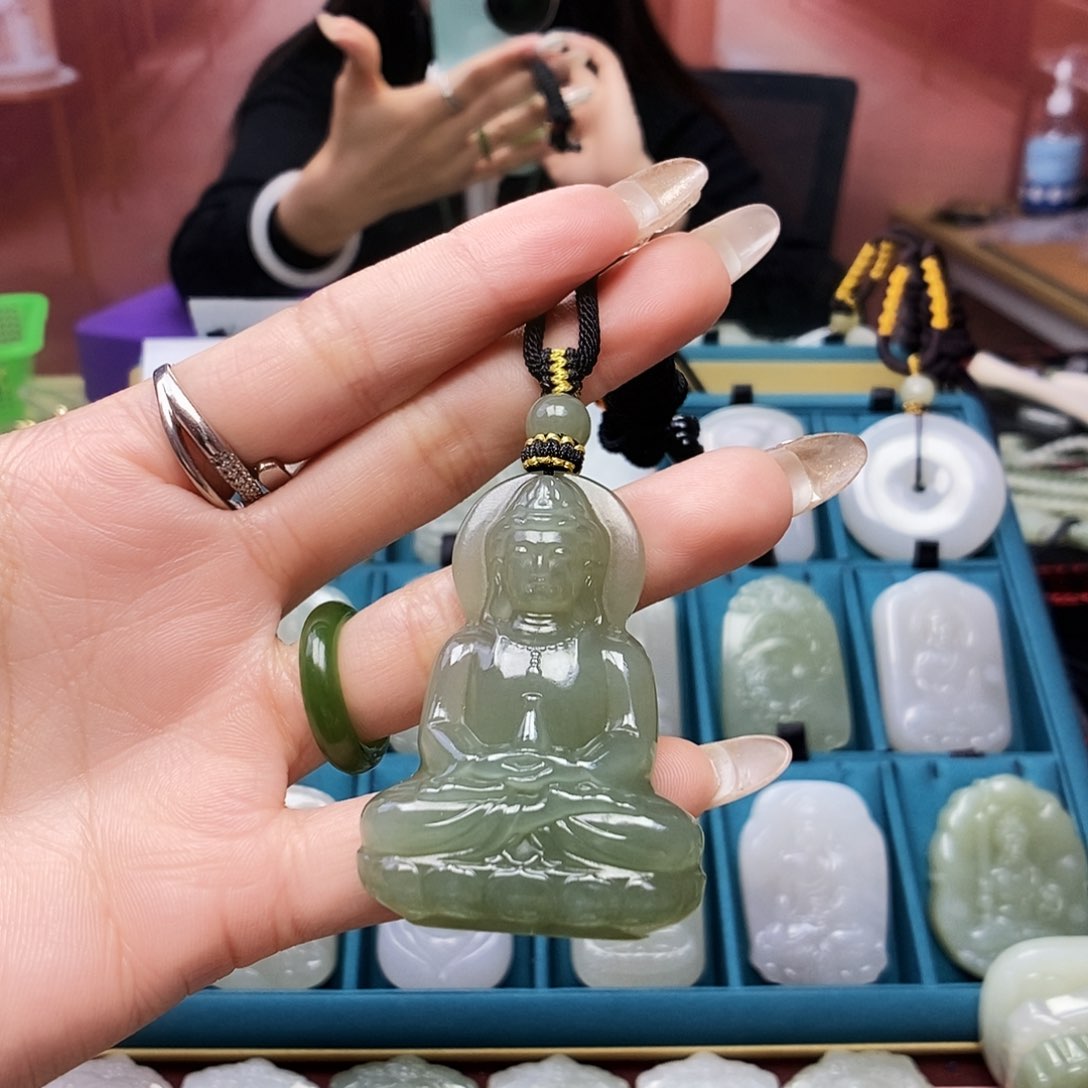 和田玉颈饰未镶嵌潘**