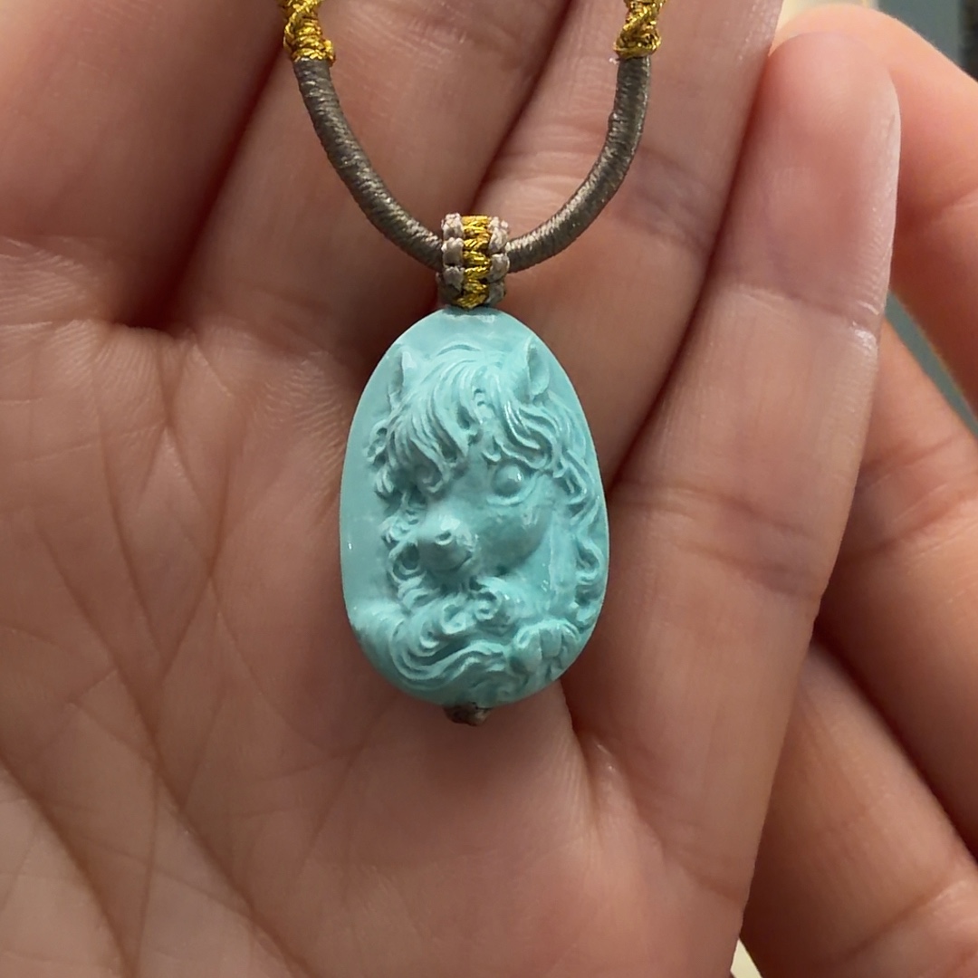 绿松石未镶嵌颈饰