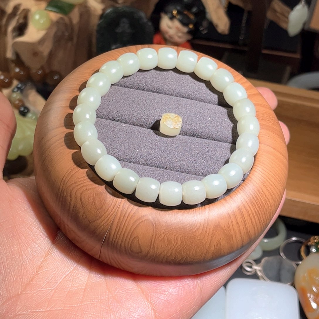 和田玉新疆和田玉未镶嵌烟**圈