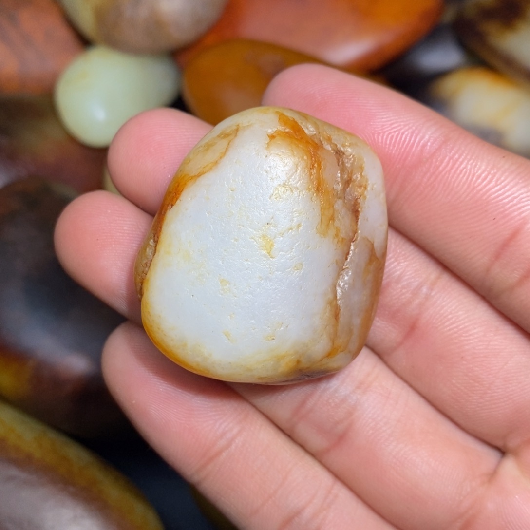 和田玉未镶嵌珠宝奇石