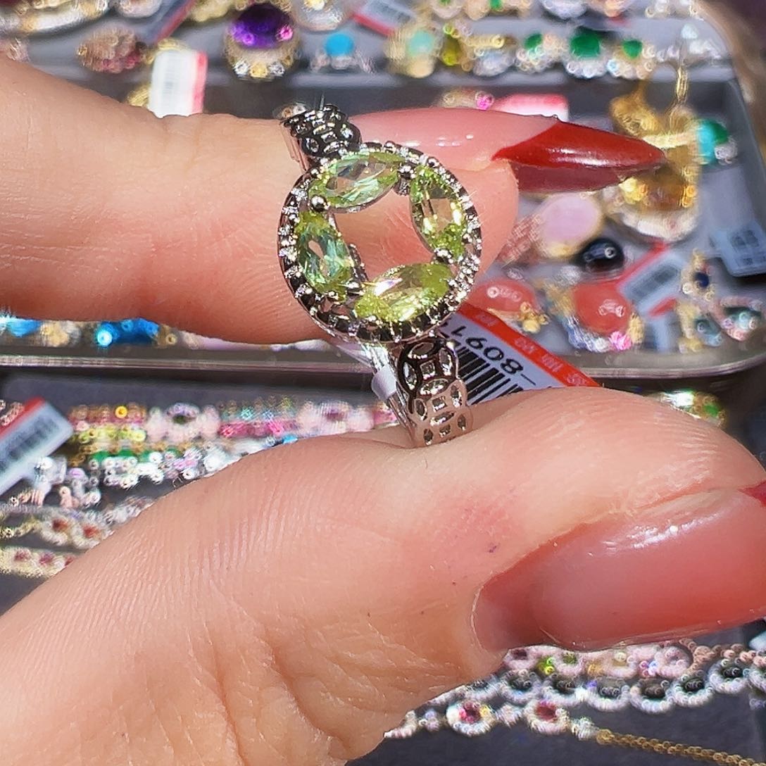 未镶嵌珠宝奇石橄榄石