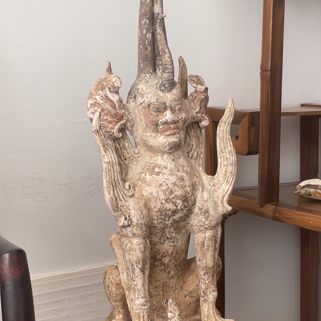 北***王泥塑唐白陶彩绘镇墓兽
