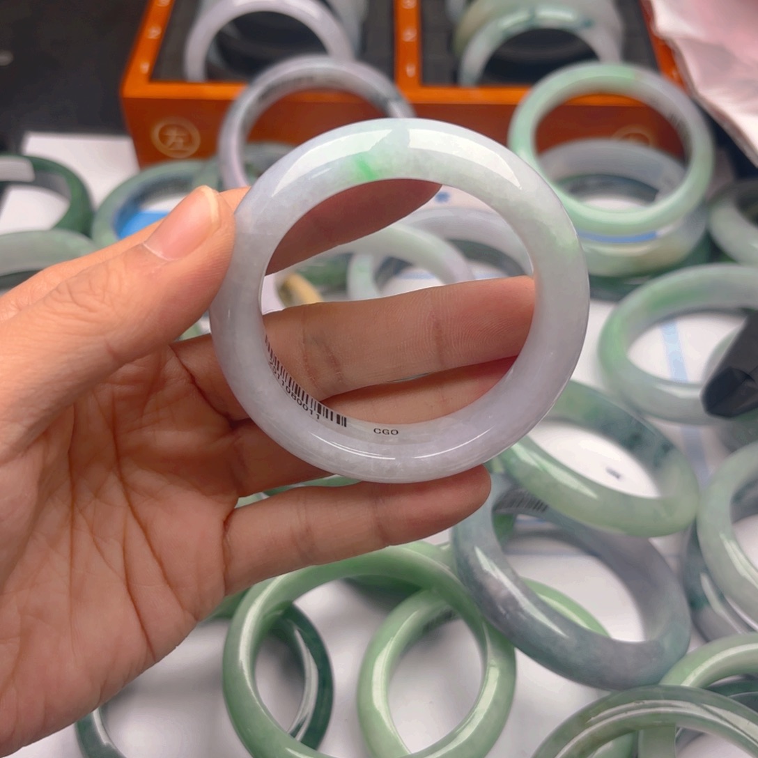 翡翠未镶嵌手镯5253. 93