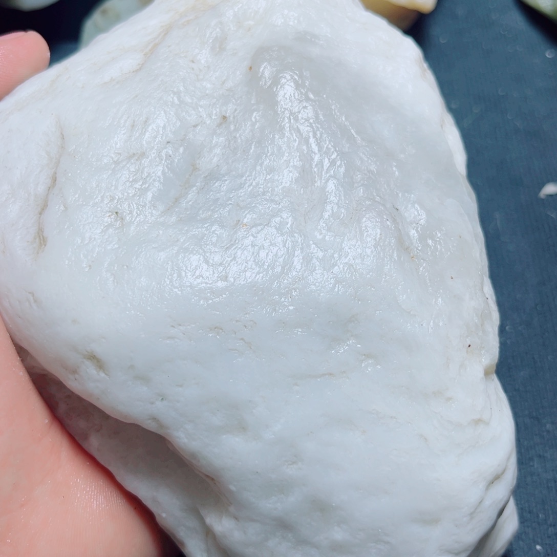 和田玉（糖玉）未镶嵌珠宝奇石