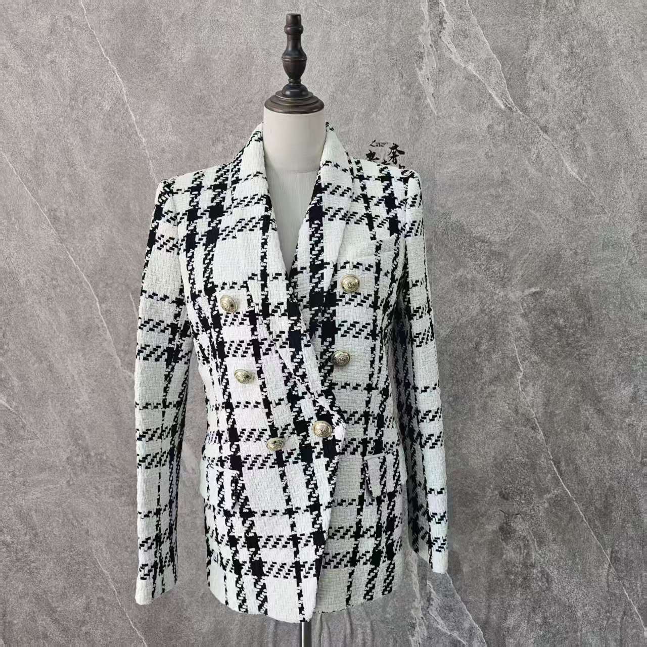 95新 BALMAIN/巴尔曼 海囤K/巴尔曼/上衣/40码/en133803