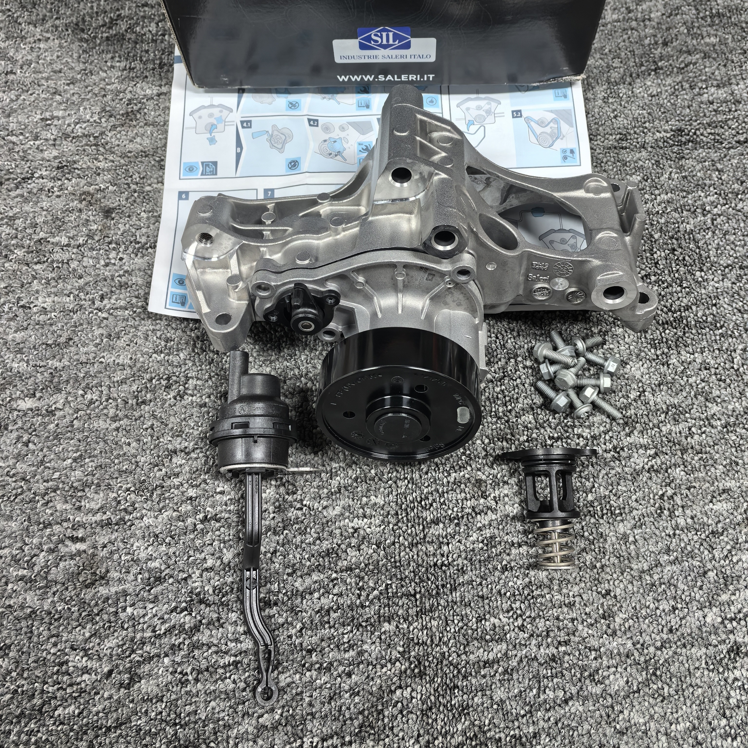 宝马3系5系7系X3 B48原厂代工萨来力水泵总成