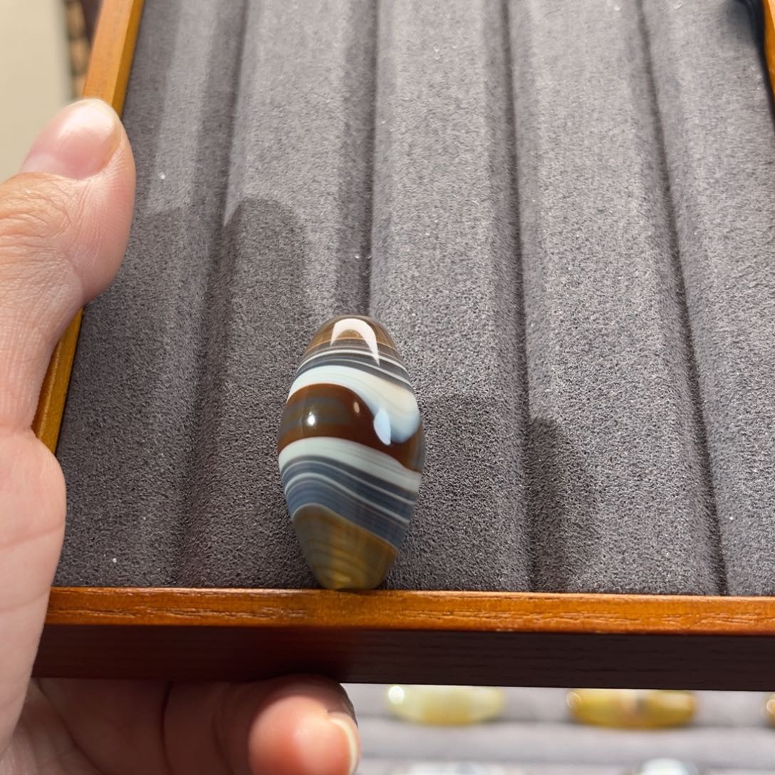 用***8玛瑙/玉髓合金颈饰