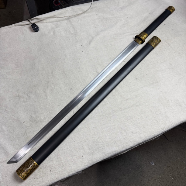 3805 龙泉昊天宝宝剑高锰钢唐横刀 鸡翅木未开刃