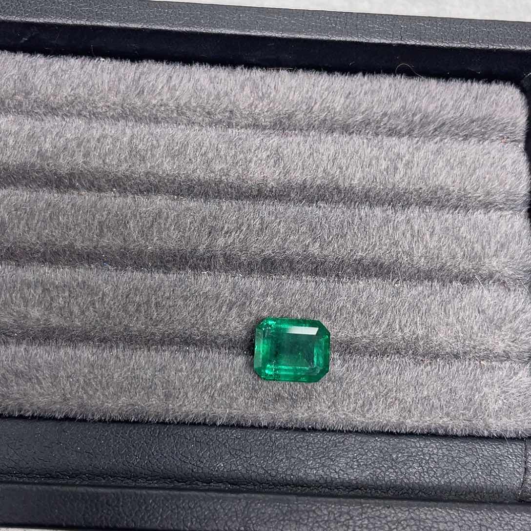 祖母绿裸石未镶嵌s****u4.33ct赞比亚
