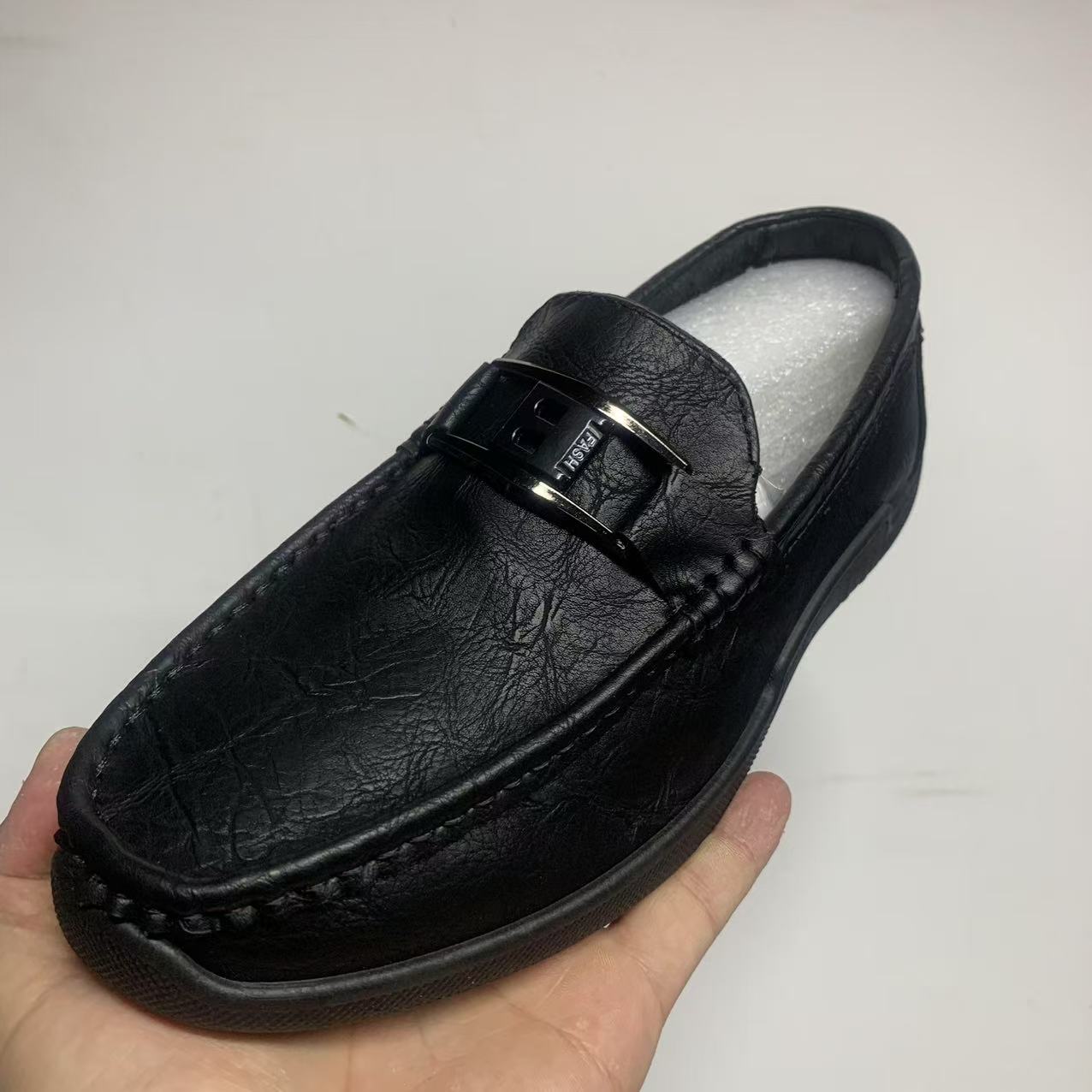 Z0145断码真皮男鞋（样鞋稍有磨损轻微瑕疵介意勿拍！）