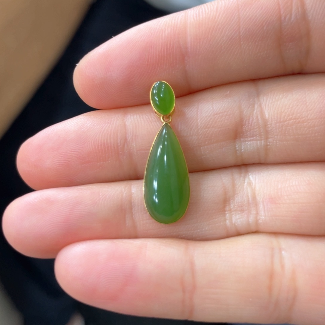 和田玉18K金镶嵌颈饰