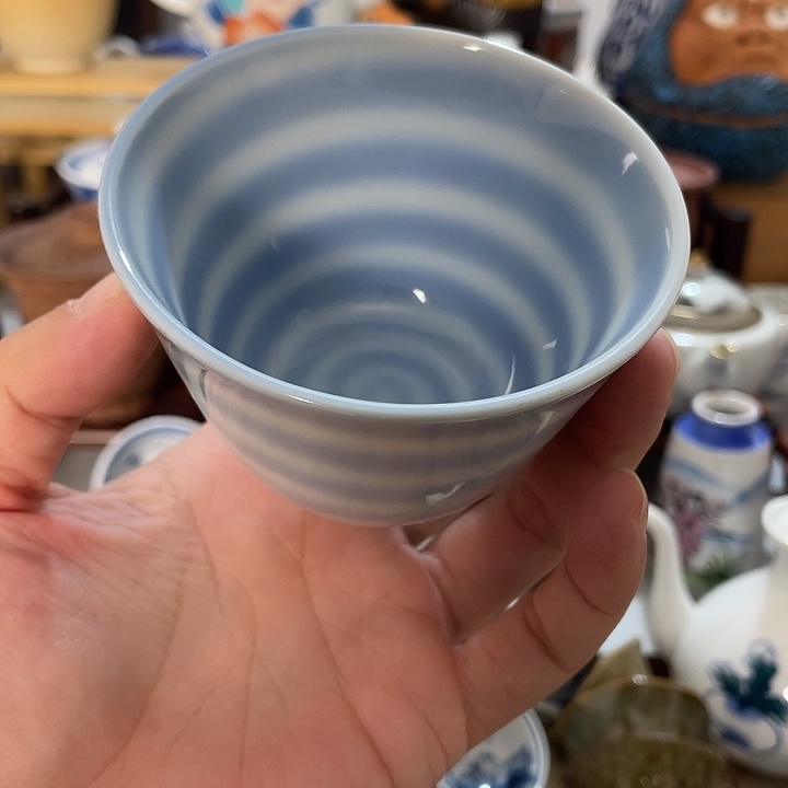 瓷片橘吉的杯子好看的哦