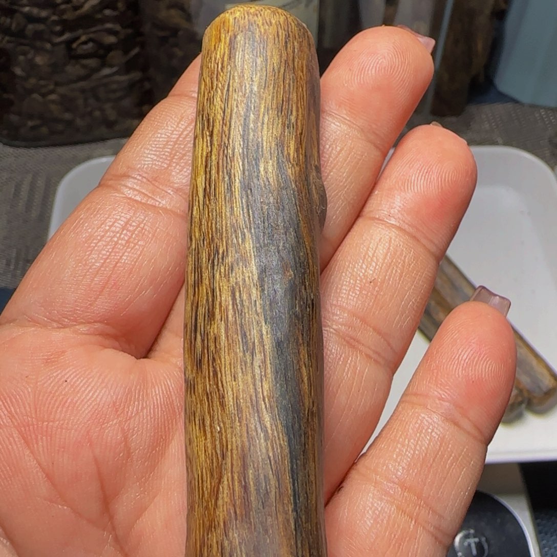 树脂制品在****。树脂制品，白棋