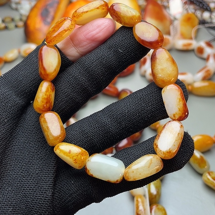 和田玉未镶嵌手链