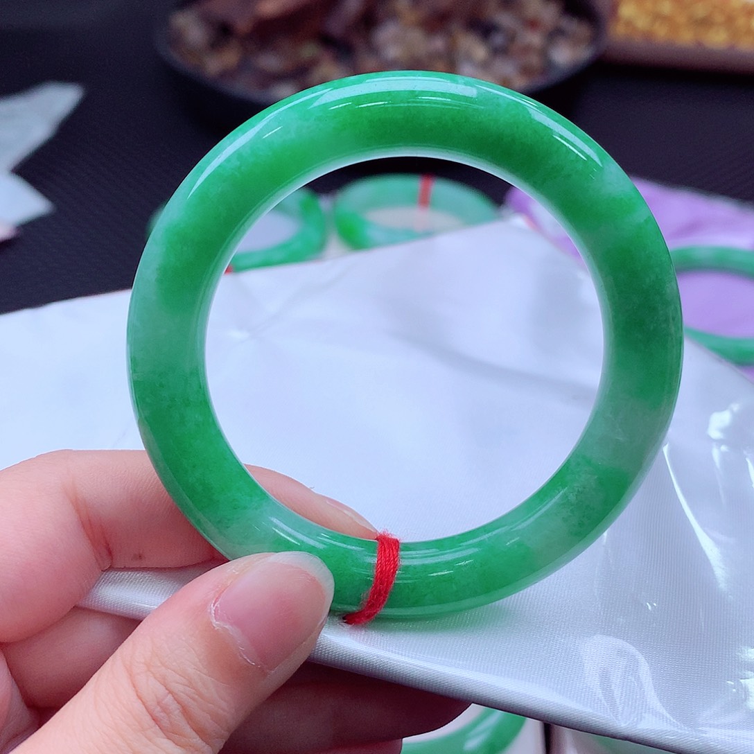 未镶嵌手镯翡翠翡翠