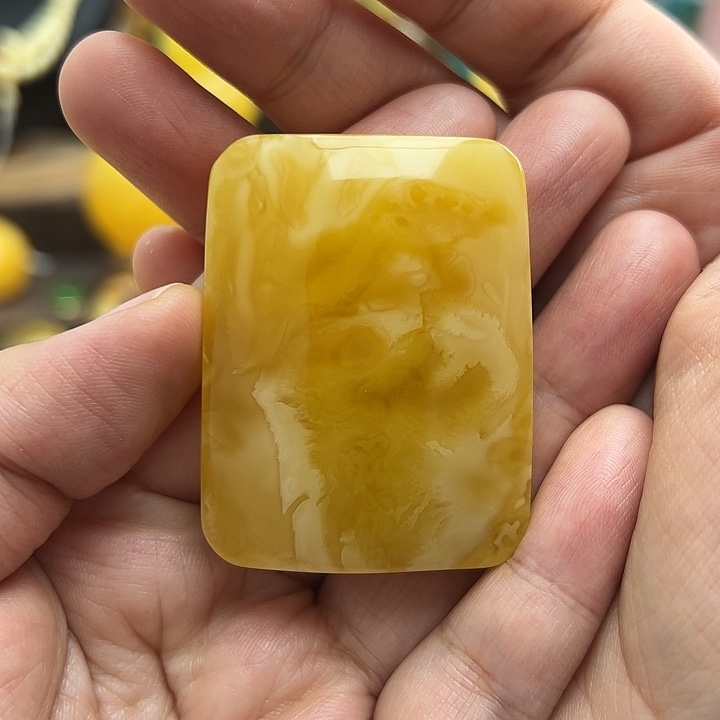 琥珀裸石未镶嵌平安无事牌20.59