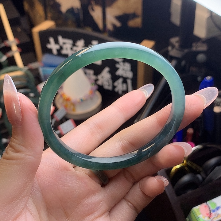 翡翠手镯未镶嵌小***憨58圈口