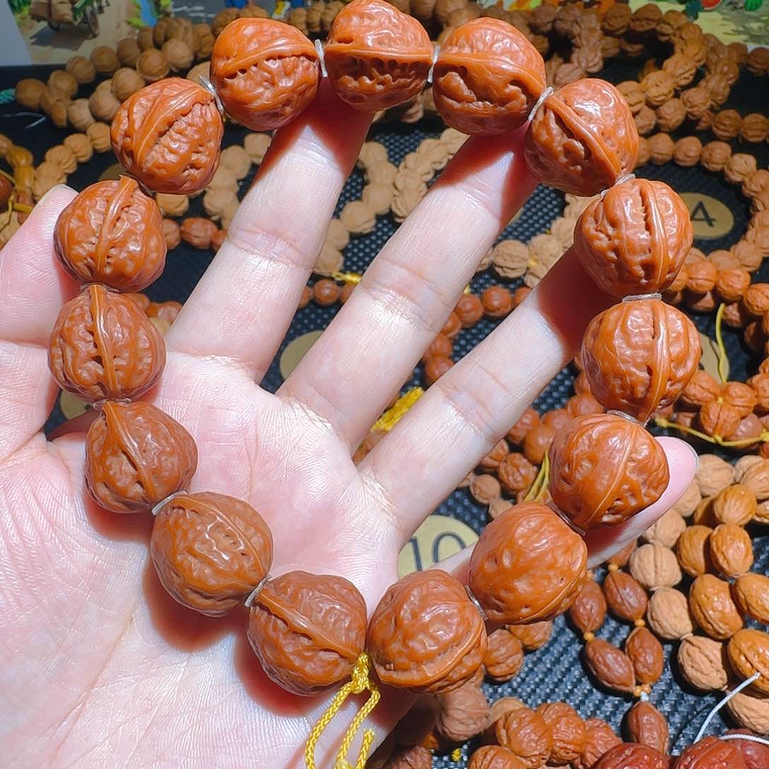 文玩核桃吊坠蛤蟆背